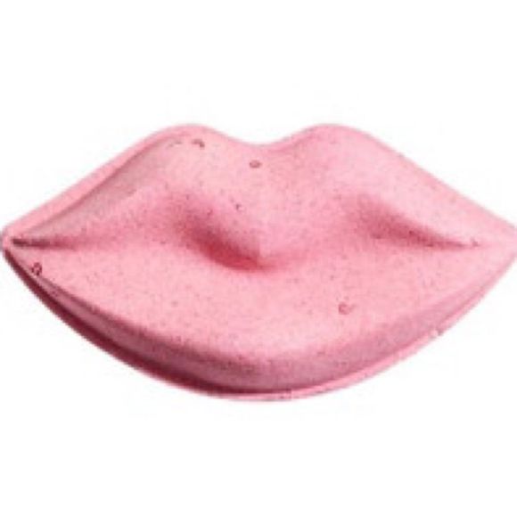 Victoria’s Secret PINK Bath Bomb Bundle - Picture 3 of 3